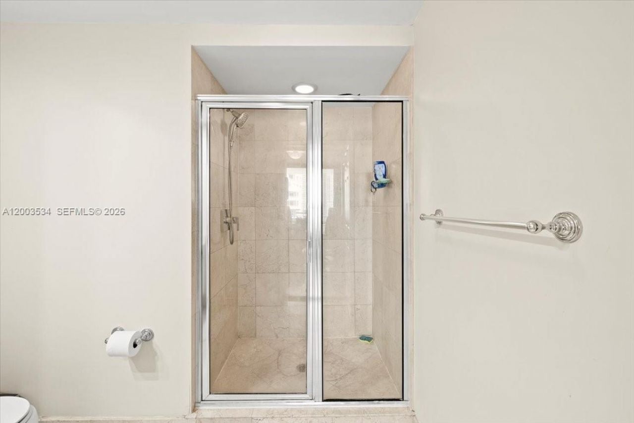 808 Brickell Key Dr, Unit 1205, Miami, FL 33131 Photo