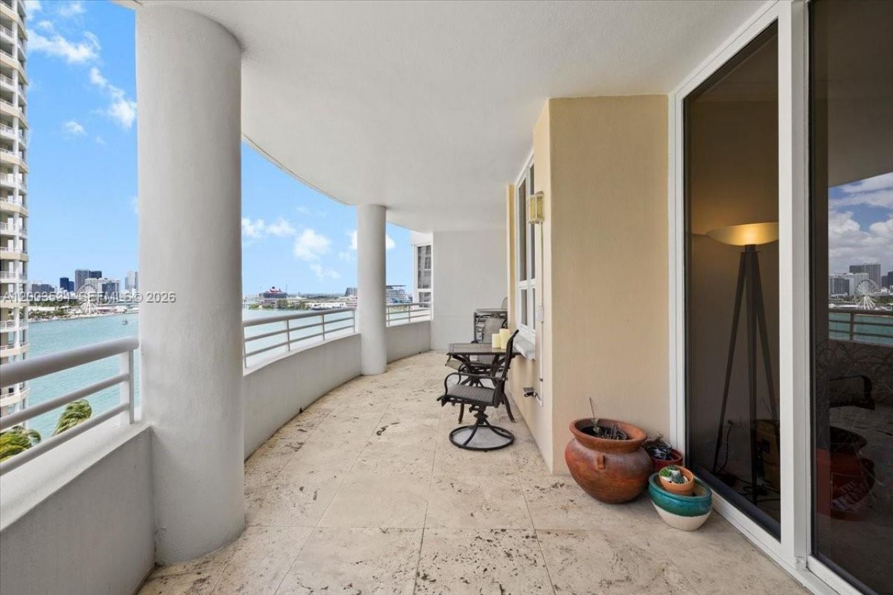 808 Brickell Key Dr, Unit 1205, Miami, FL 33131 Photo