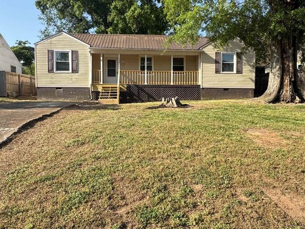 1227 York St, Sheffield, AL 35660