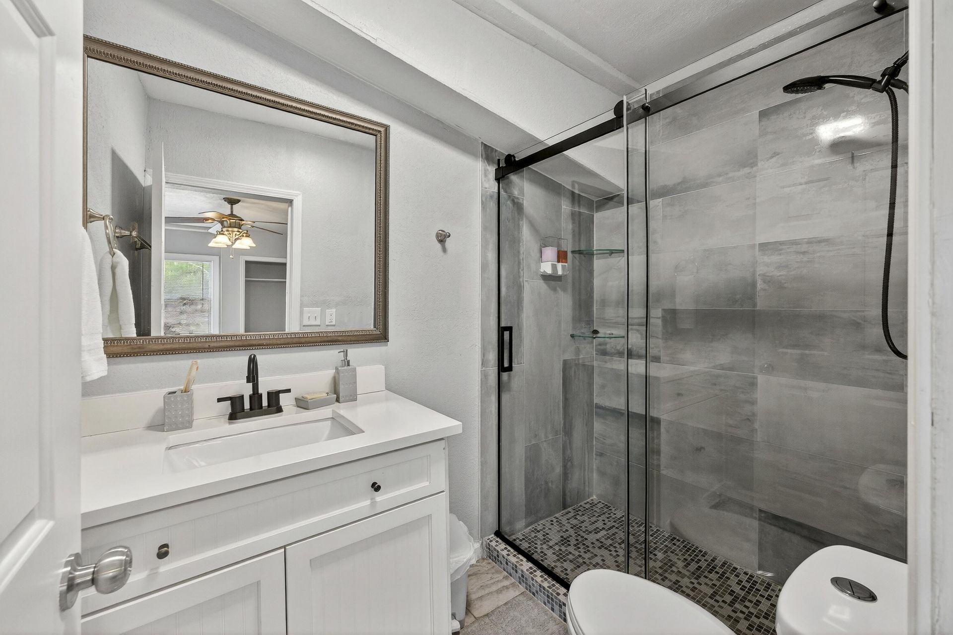 4317 Davison Road Photo 34