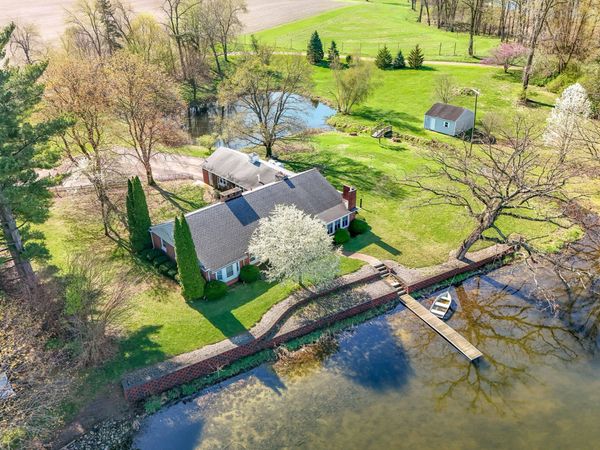 10900 Curth Road, Jonesville, MI 49250