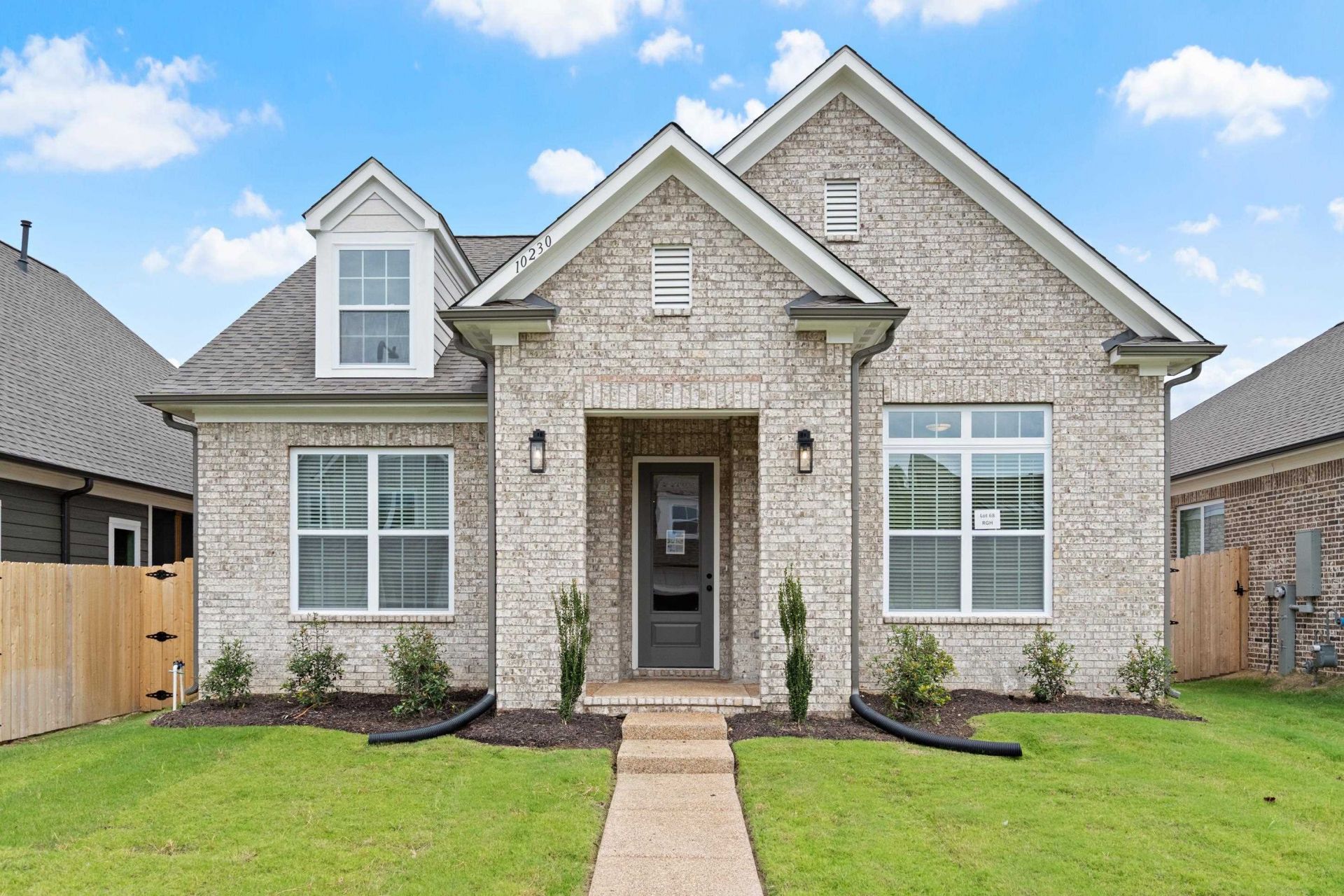 10230 Louanne Dr, Collierville, TN 38017 Main Photo