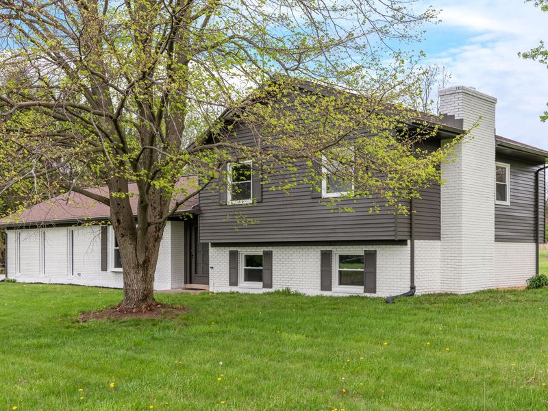 5775 E Casstown Clark Road, Casstown, OH 45312 Photo 2