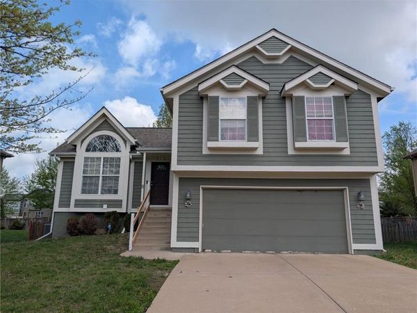 512 E Willow Street, Gardner, KS 66030
