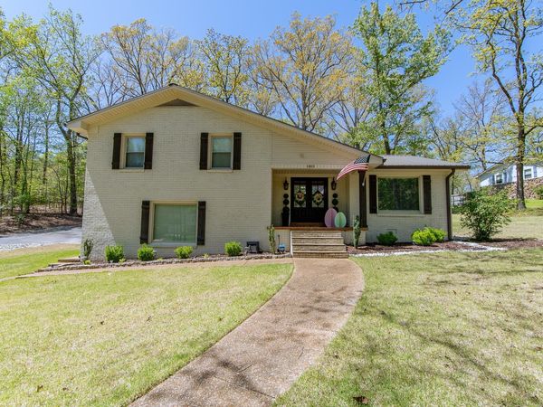 180 HORNER DR, Selmer, TN 38375