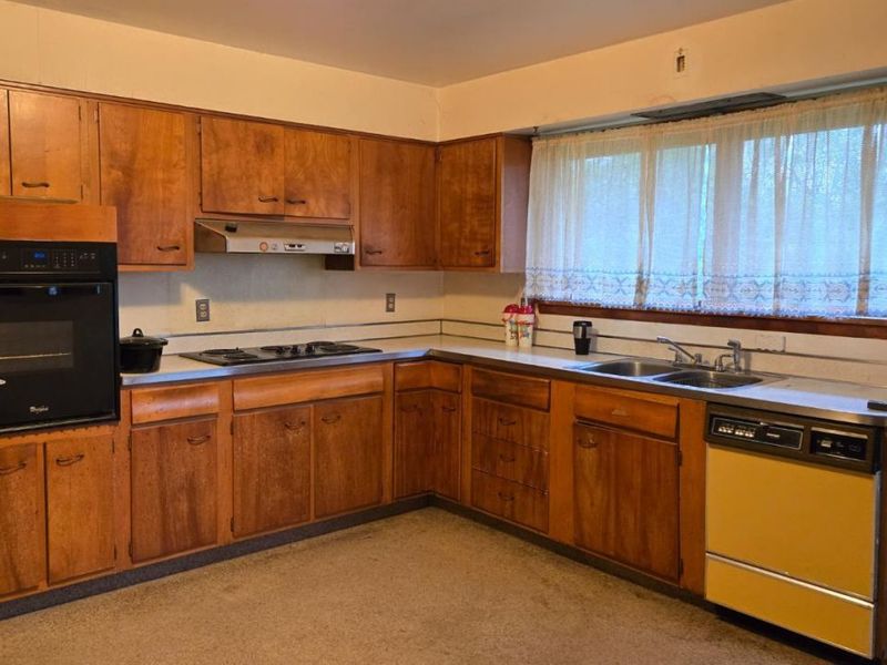 285 W Fancy Street, Blanchester, OH 45107 Photo 4