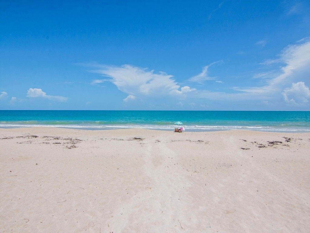 3555 Ocean Drive, Unit 203, Vero Beach, FL 32963 Photo