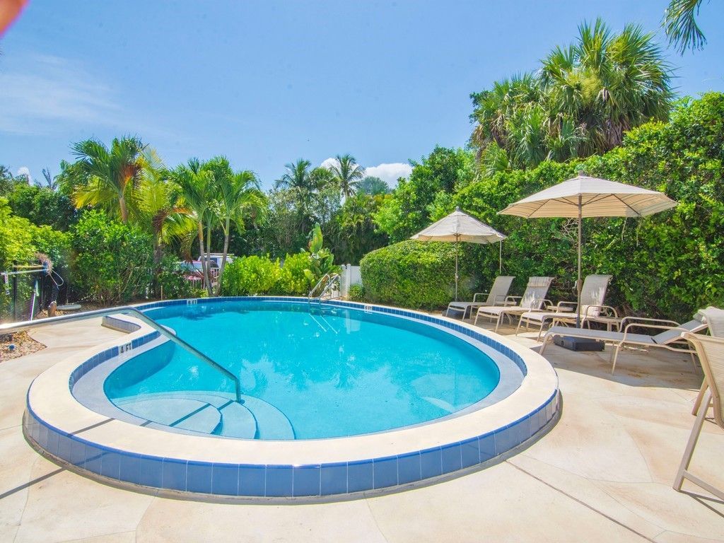 3555 Ocean Drive, Unit 203, Vero Beach, FL 32963 Photo