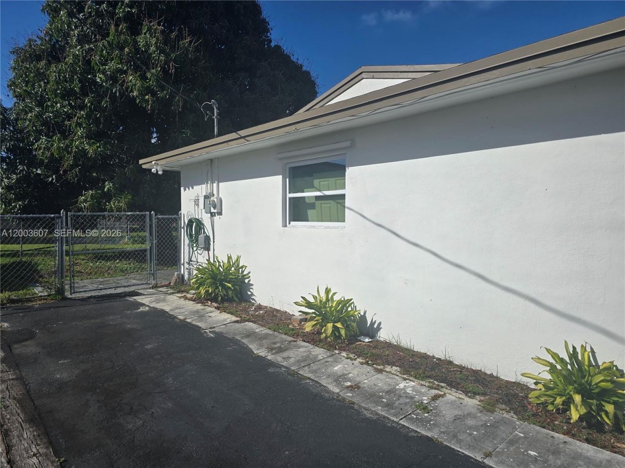 3531 NW 26th St , Lauderdale Lakes, FL 33311 Photo