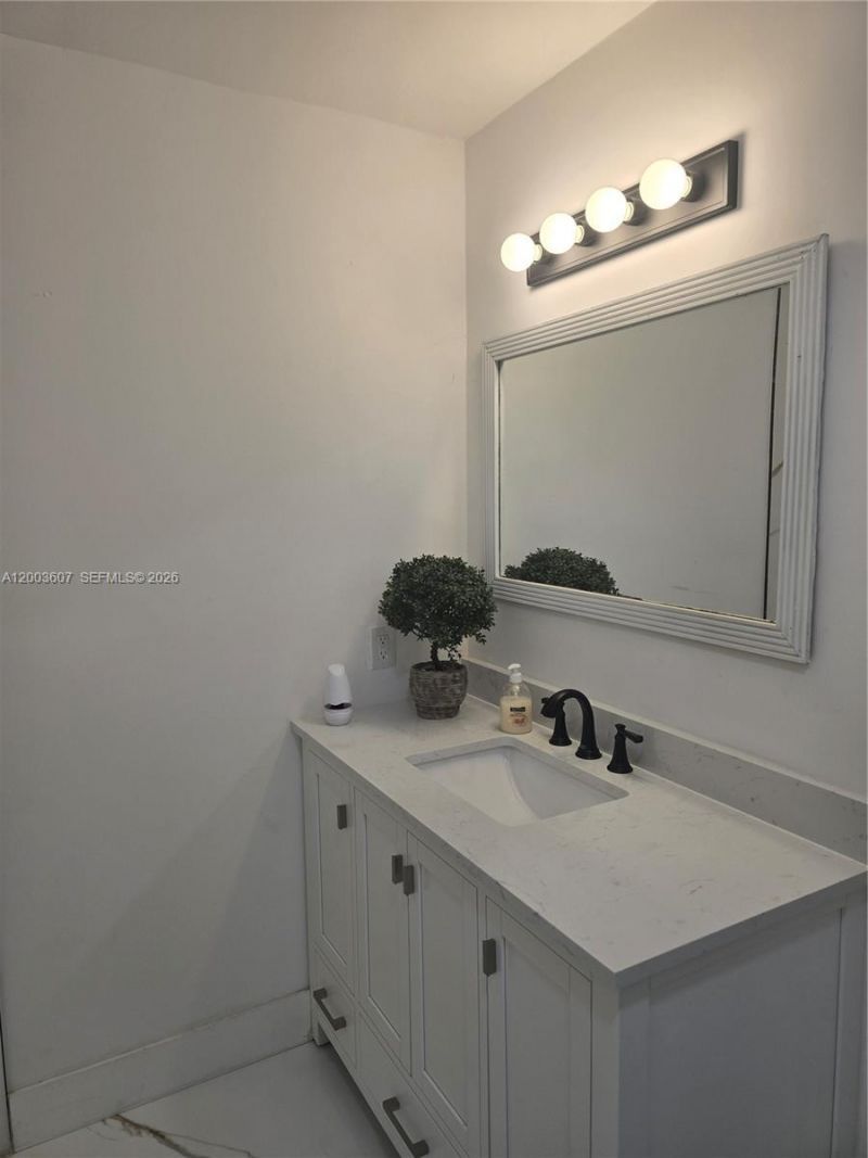 3531 NW 26th St , Lauderdale Lakes, FL 33311 Photo