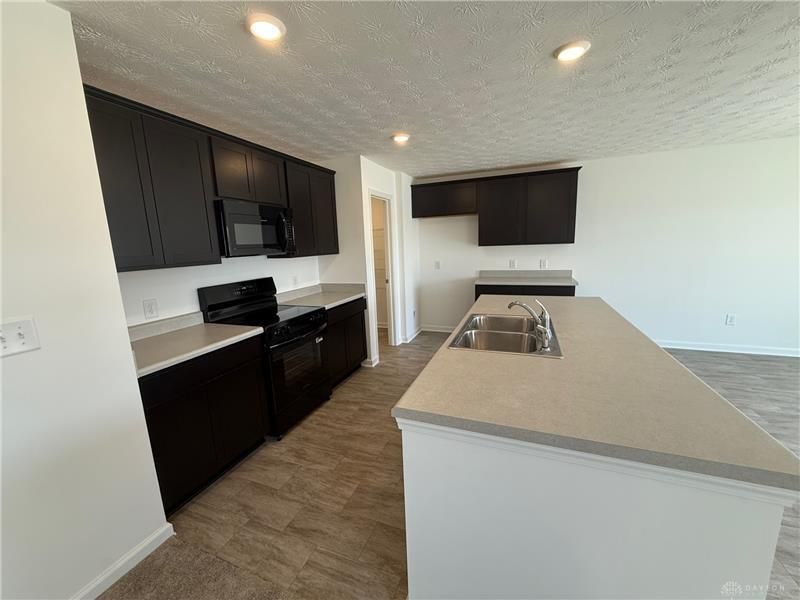 4005 Chakeres Avenue, Springfield, OH 45505 Photo 6