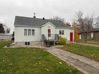 211 9th Street S, Breckenridge, MN 56520