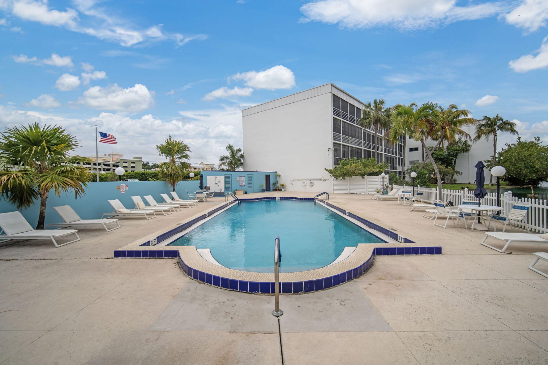 200 Waterway Drive S, Unit 209, Lantana, FL 33462 Photo
