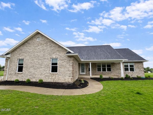 3979 Running Oak Trail, Lima, OH 45807