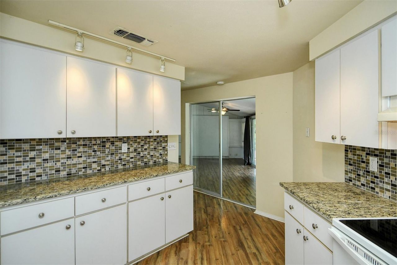 2512 Post Road , Sarasota, FL 34231 Photo