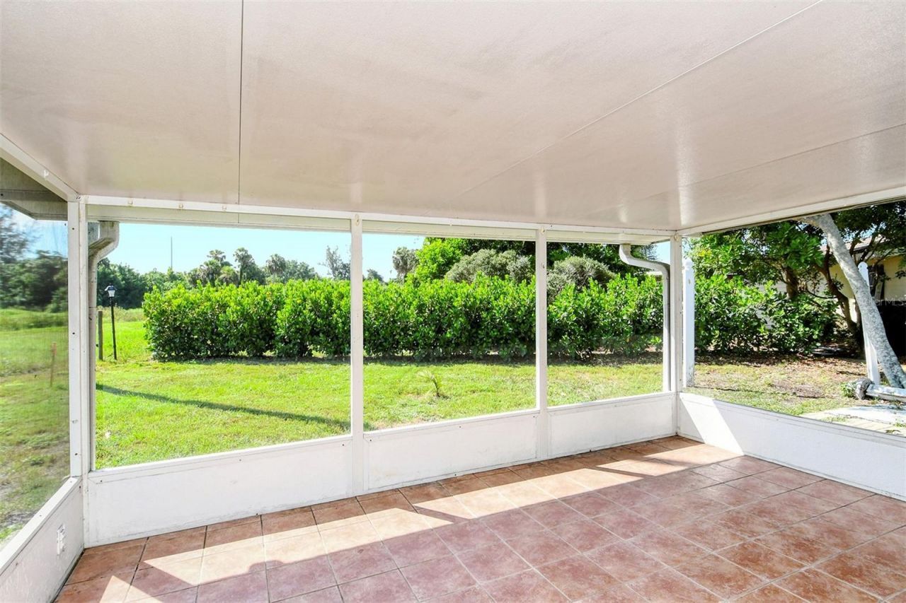 2512 Post Road , Sarasota, FL 34231 Photo