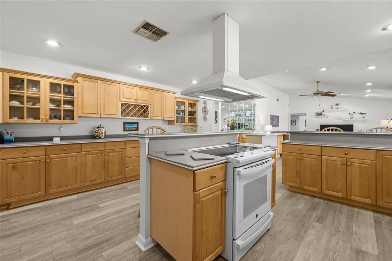 3111 Hyde Park Drive, Clearwater, FL 33761 Photo