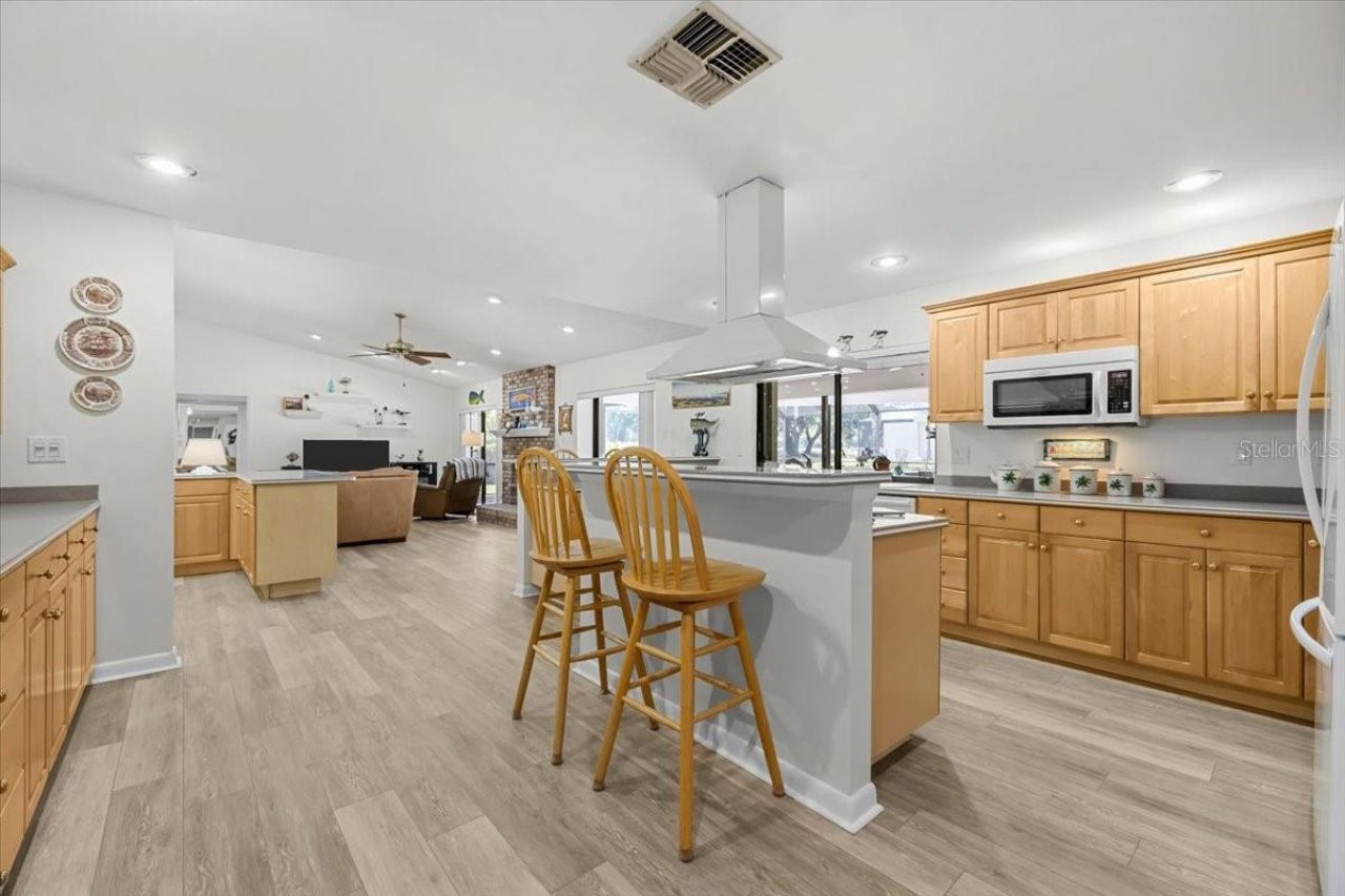 3111 Hyde Park Drive, Clearwater, FL 33761 Photo