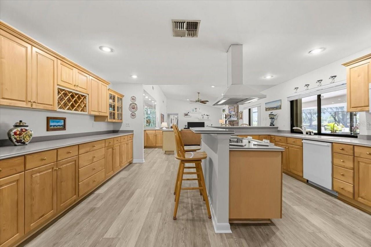 3111 Hyde Park Drive, Clearwater, FL 33761 Photo