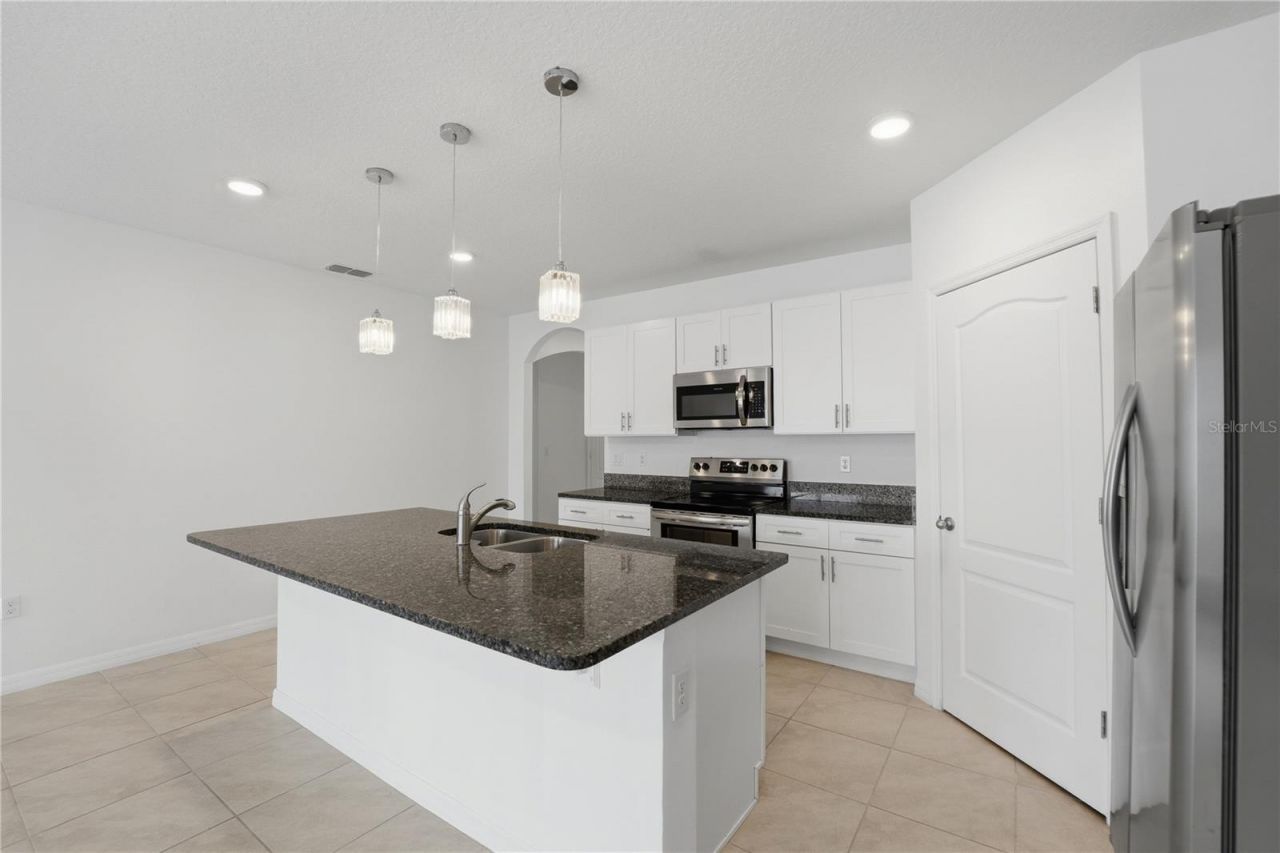 1823 Bluepoint Street , Saint Cloud, FL 34771 Photo