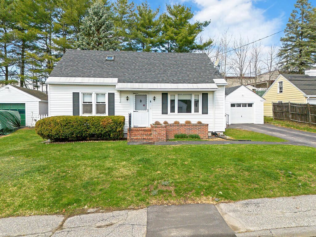 7 Collette Street Waterville, ME 04901