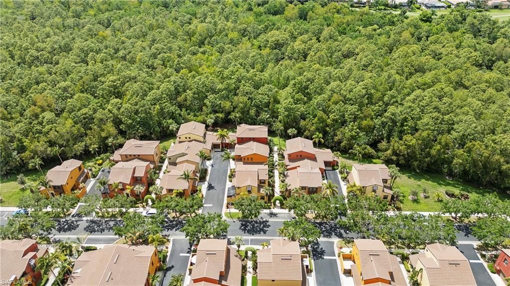 9080 Chula Vista St, Unit 10401, Naples, FL 34113 Photo