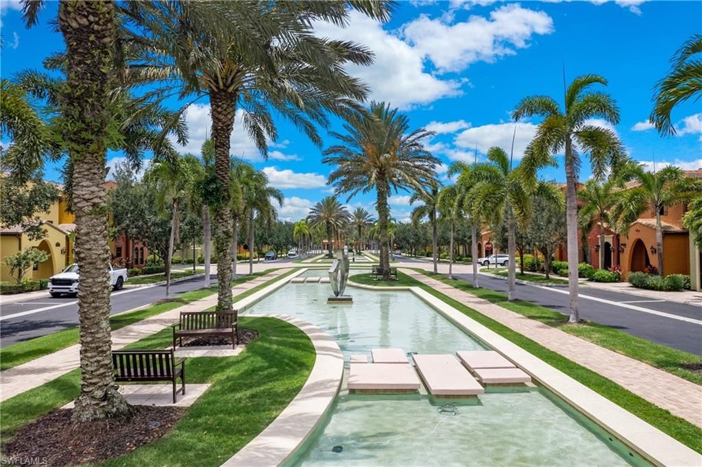 9080 Chula Vista St, Unit 10401, Naples, FL 34113 Photo