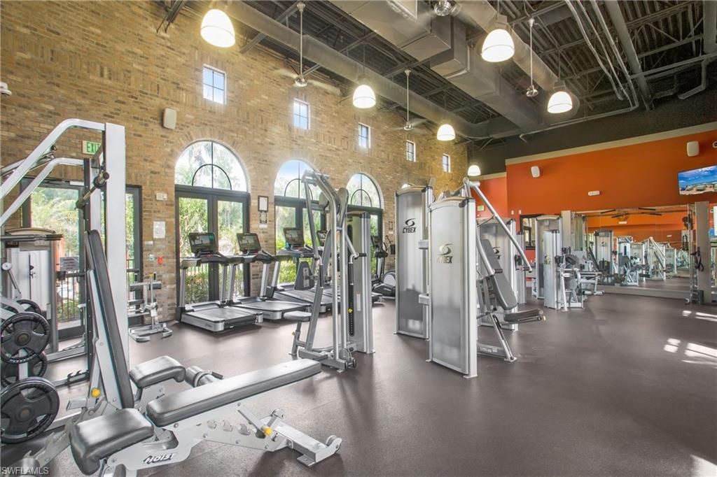 9080 Chula Vista St, Unit 10401, Naples, FL 34113 Photo