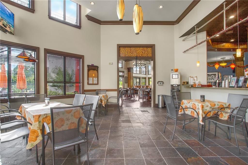 9080 Chula Vista St, Unit 10401, Naples, FL 34113 Photo