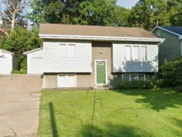 1253 Clark Street , Saint Paul, MN 55130