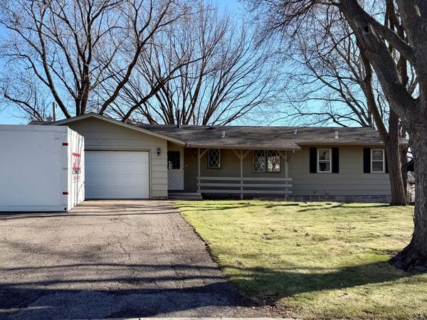 8601 Fairview Avenue N, New Hope, MN 55428