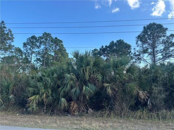 665 Woodcrest , Lehigh Acres, FL 33972