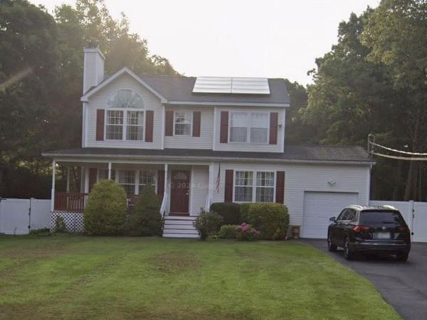 49 S Cozine Road , Center Moriches, NY 11934