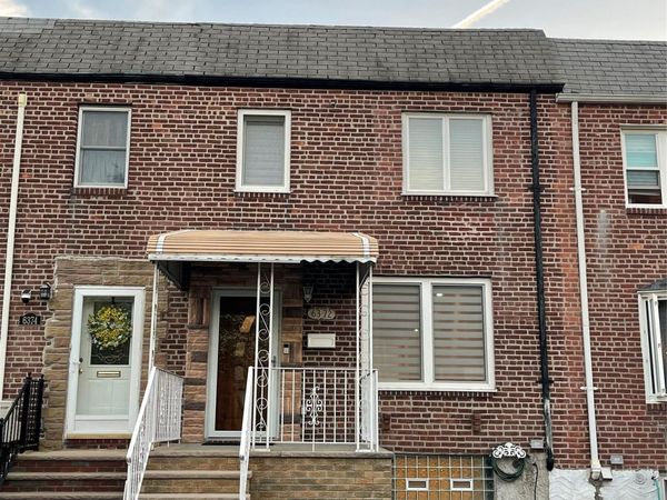 6372 76th Street , Middle Village, NY 11379