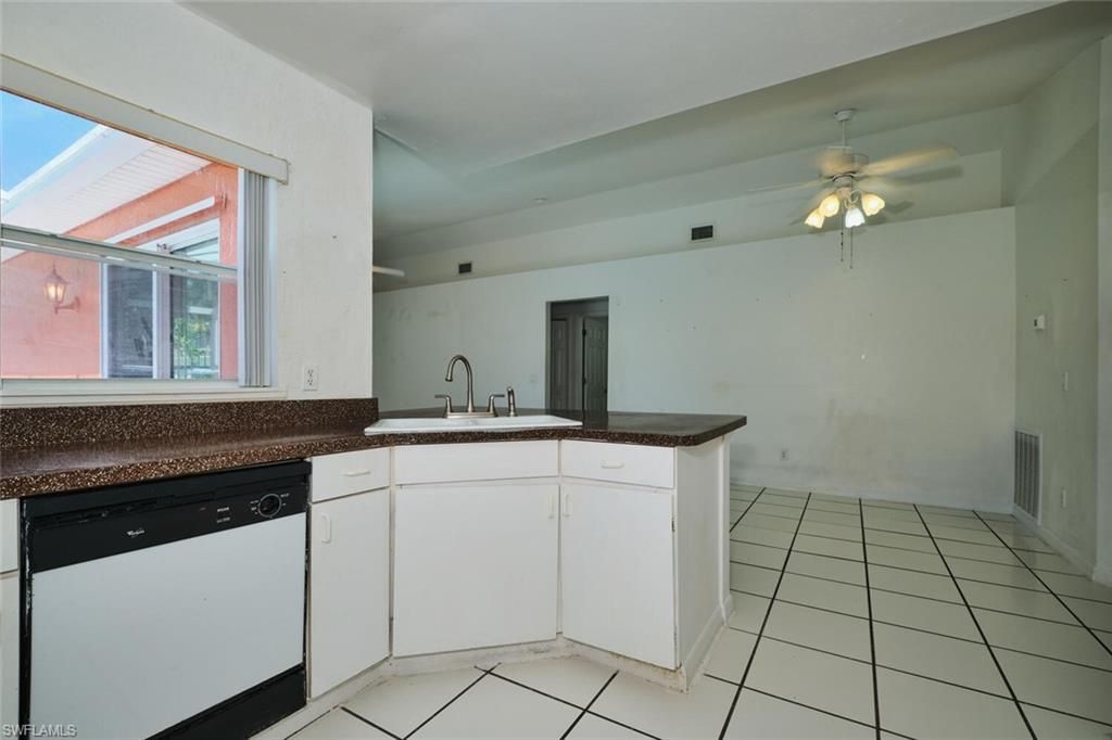 2813 SW 43rd St, Cape Coral, FL 33914 Photo