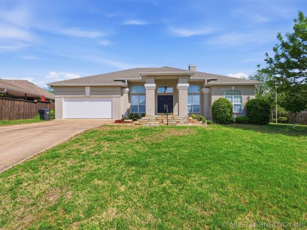 302 Larsh Lane , Ada, OK 74820