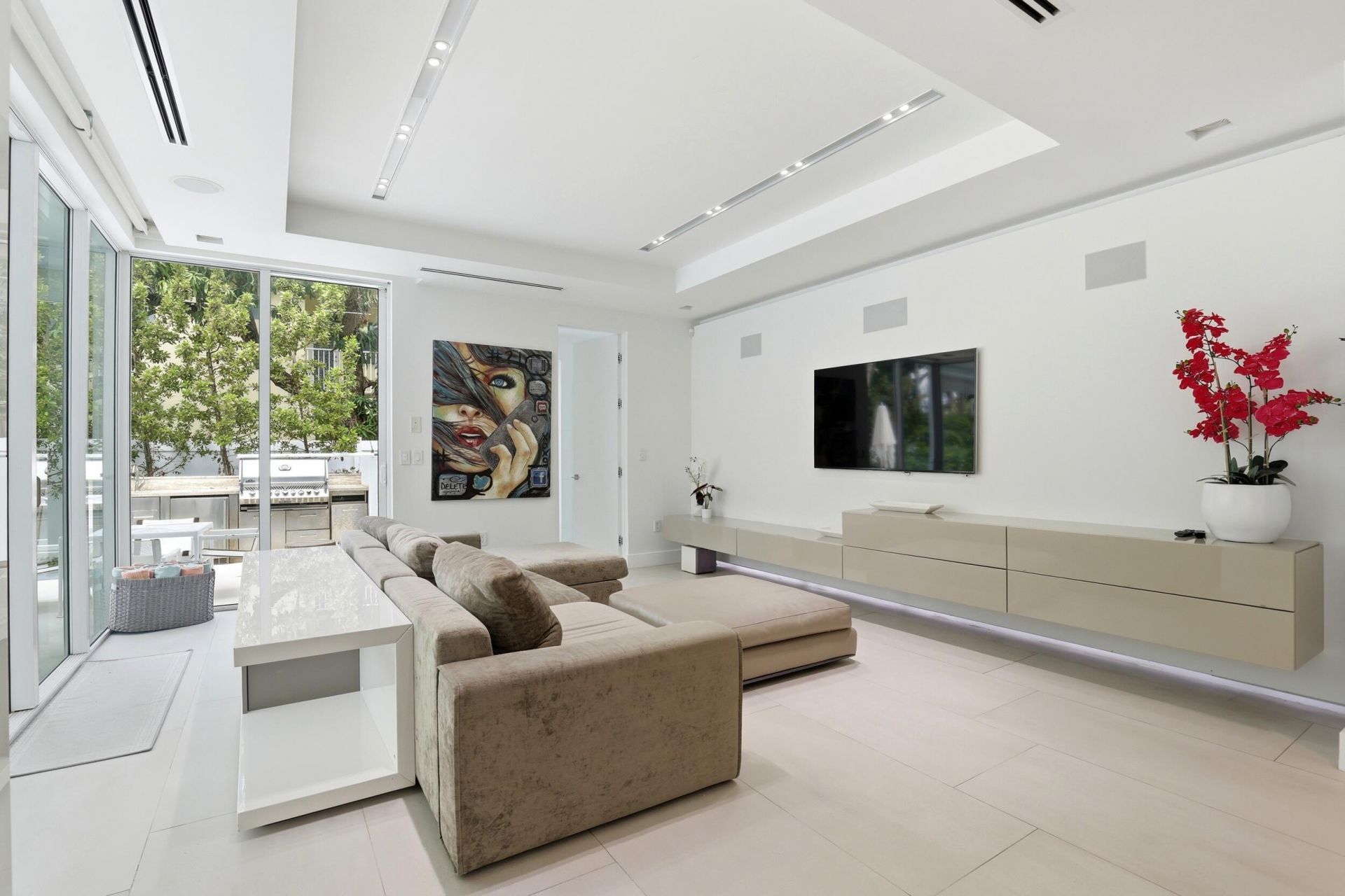 3017 N Atlantic Boulevard, Fort Lauderdale, FL 33308 Photo