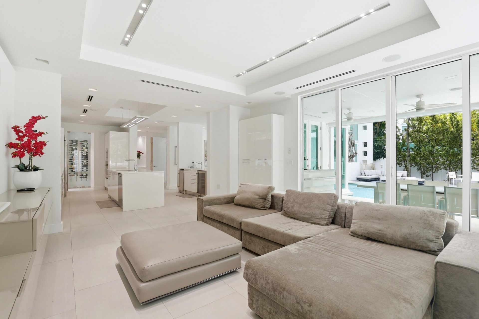 3017 N Atlantic Boulevard, Fort Lauderdale, FL 33308 Photo