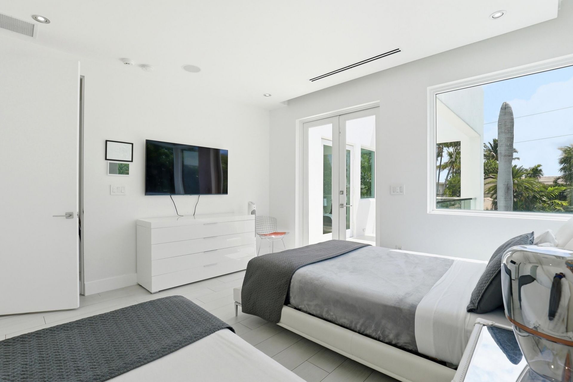 3017 N Atlantic Boulevard, Fort Lauderdale, FL 33308 Photo