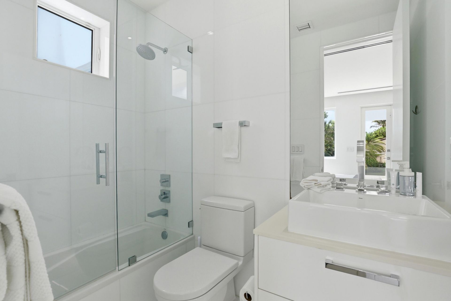 3017 N Atlantic Boulevard, Fort Lauderdale, FL 33308 Photo