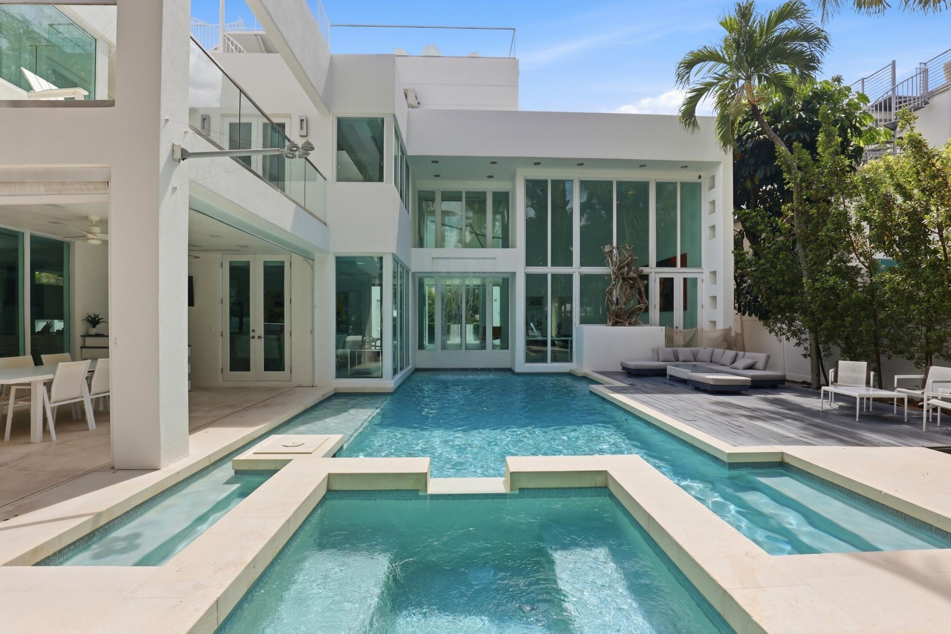 3017 N Atlantic Boulevard, Fort Lauderdale, FL 33308 Photo