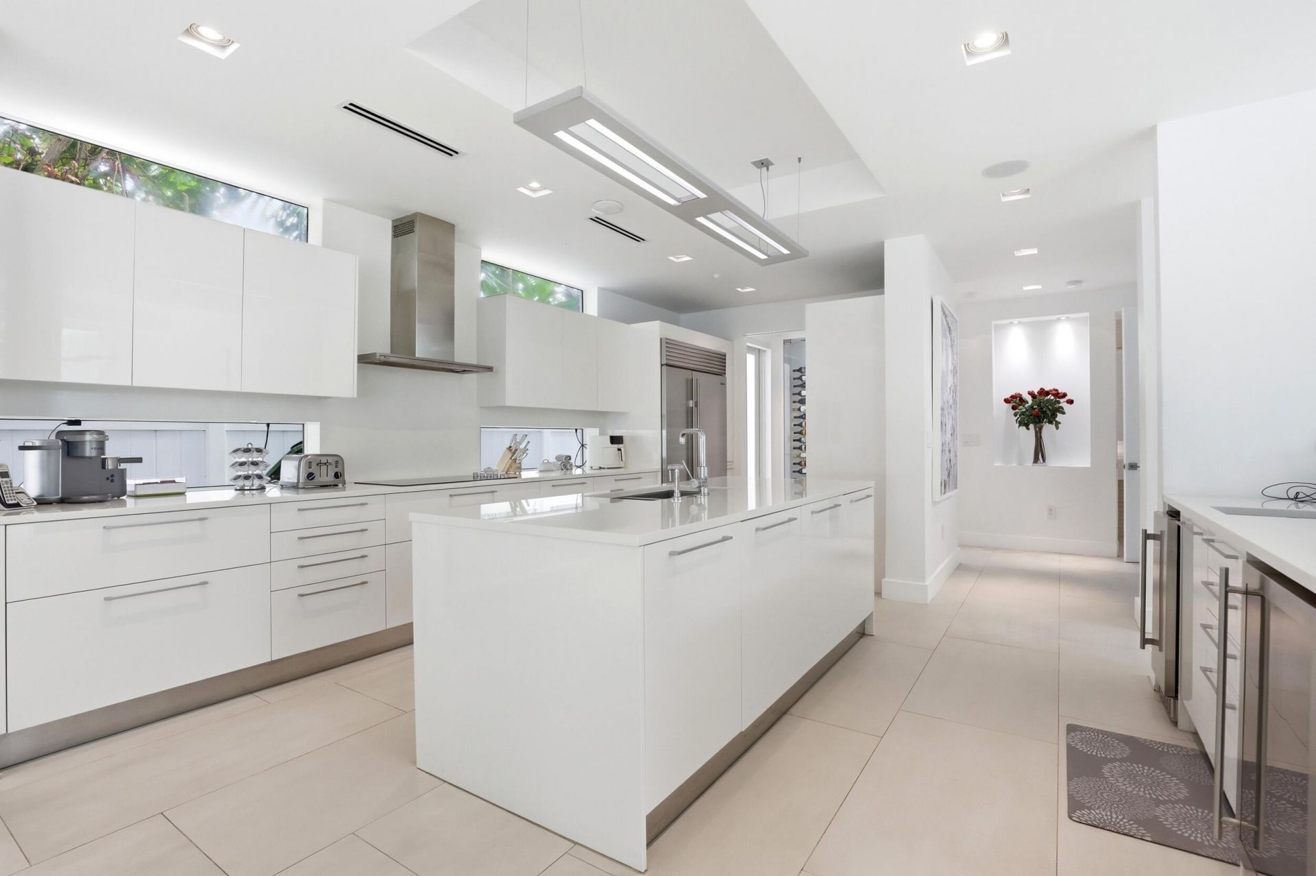 3017 N Atlantic Boulevard, Fort Lauderdale, FL 33308 Photo