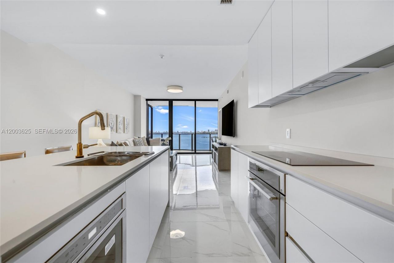 711 NE 23 , Unit 704, Miami, FL 33137 Photo