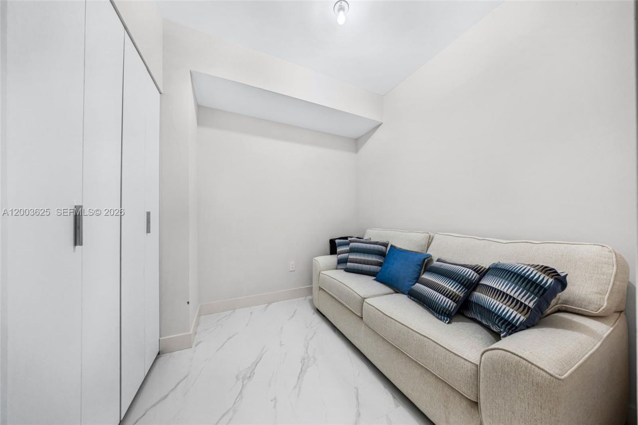 711 NE 23 , Unit 704, Miami, FL 33137 Photo