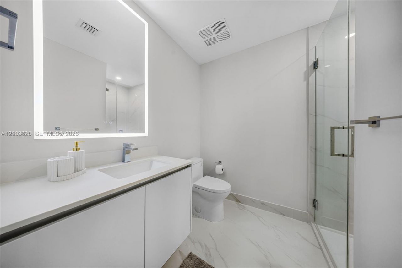 711 NE 23 , Unit 704, Miami, FL 33137 Photo