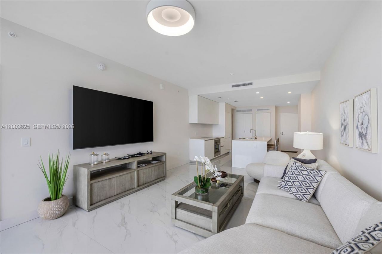 711 NE 23 , Unit 704, Miami, FL 33137 Photo