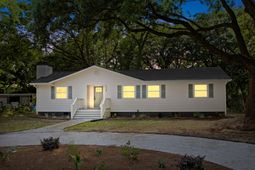 1538 Southwick Drive photo 4