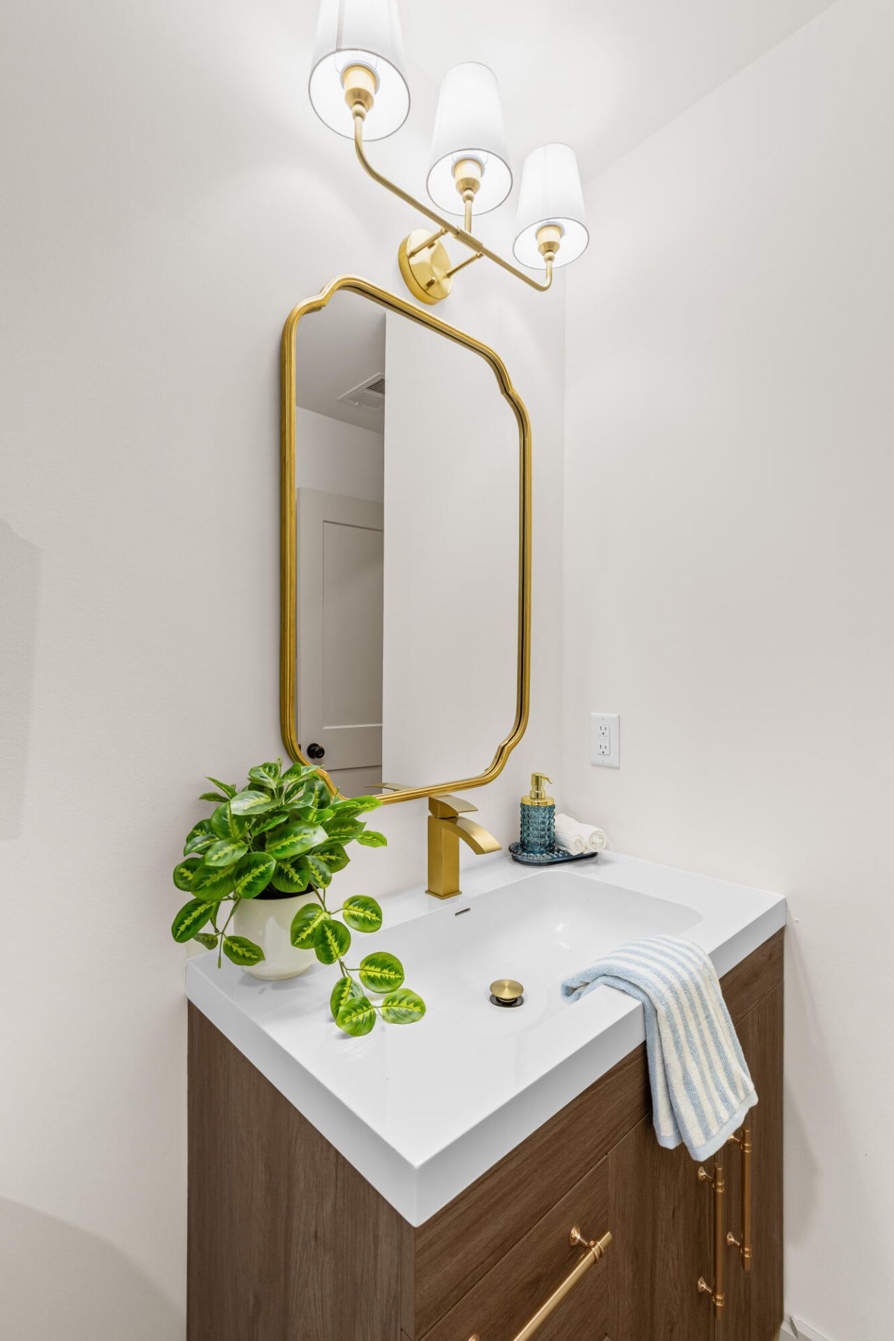 1538 Southwick Drive Photo 27