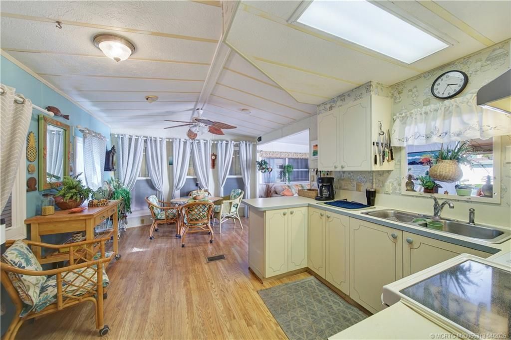 10701 S Ocean Drive, Unit 611, Jensen Beach, FL 34957 Photo