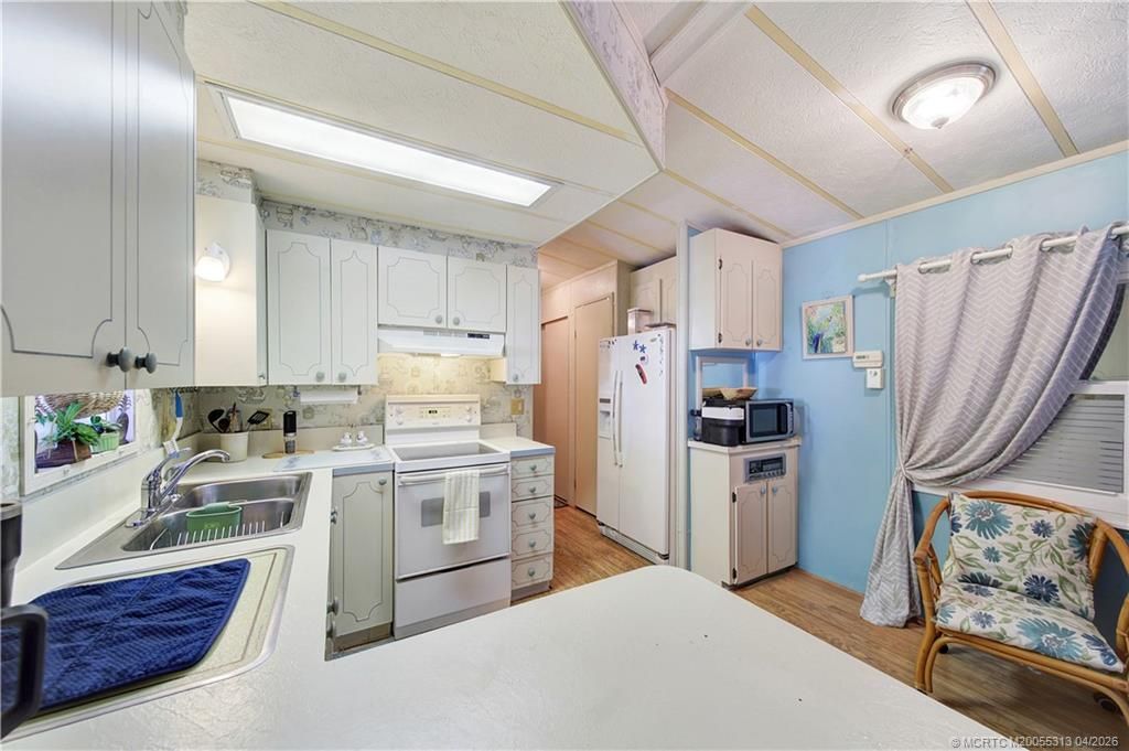 10701 S Ocean Drive, Unit 611, Jensen Beach, FL 34957 Photo